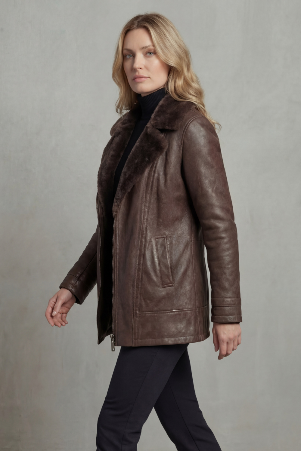 Fitted Faux Leather Winter Jacket with Plush Shearling-Look Collar