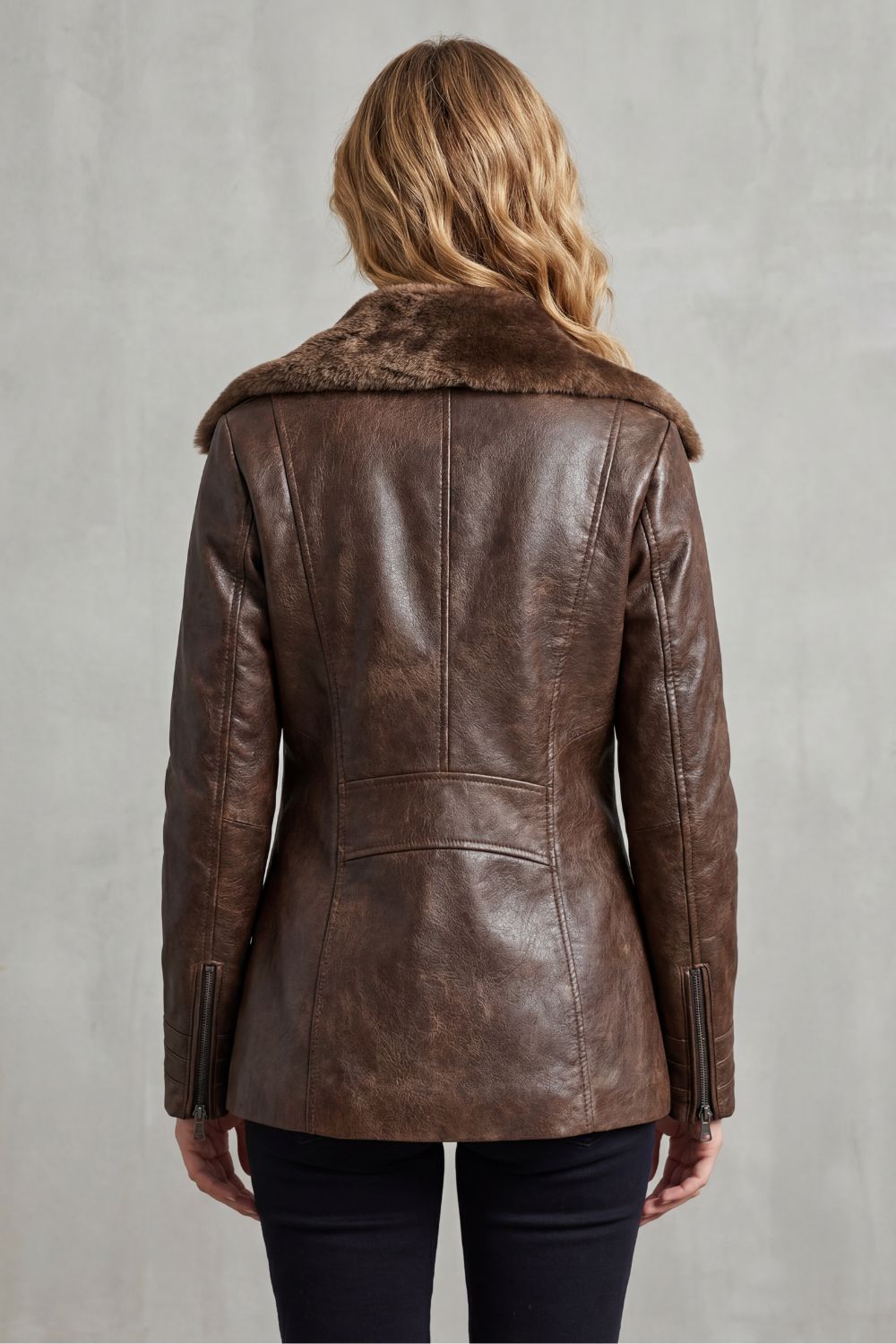 Fitted Faux Leather Winter Jacket with Plush Shearling-Look Collar